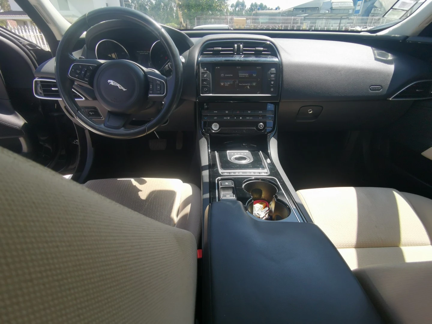 Jaguar XE 2.0 D Prestige Aut.