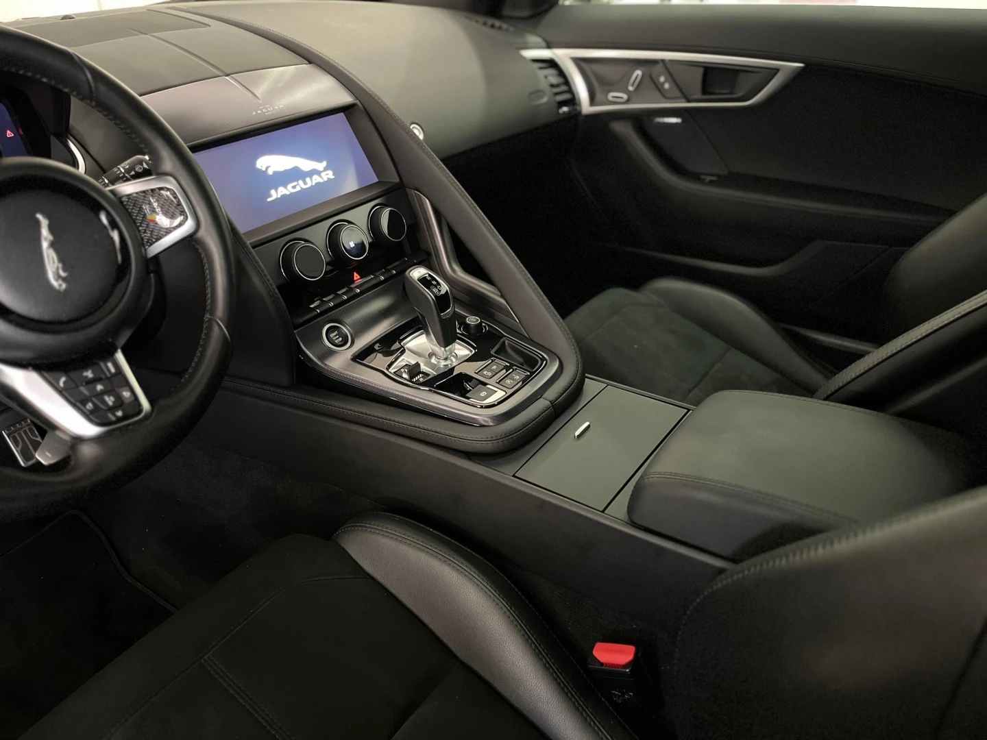 Jaguar F-Type 2.0 i4 R-Dynamic