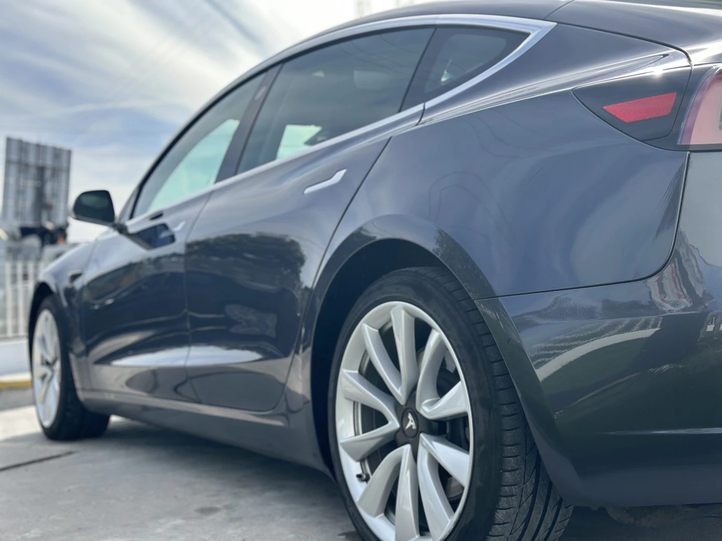 Tesla Model 3 Long Range AWD Dual Motor