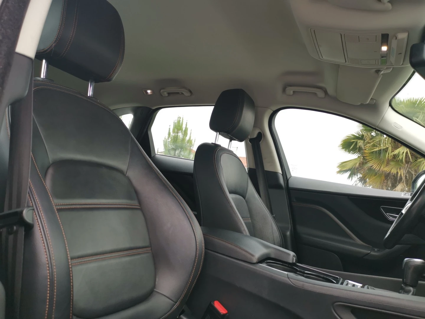Jaguar F-Pace 2.0 i4D Portfolio