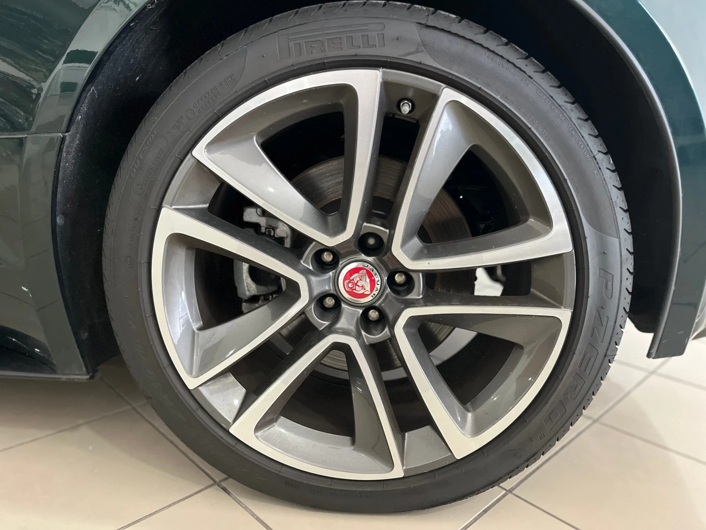 Jaguar F-Type 2.0 i4 R-Dynamic