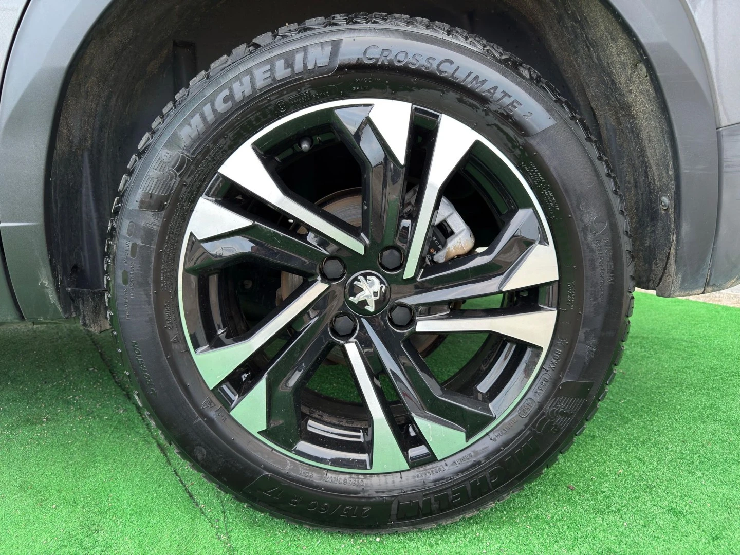 Peugeot 2008 1.5 BlueHDi Allure EAT8