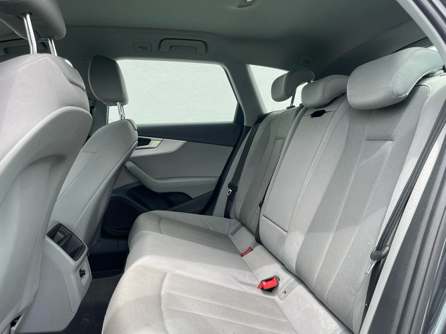 Audi A4 Avant 30 TDI Advanced S tronic