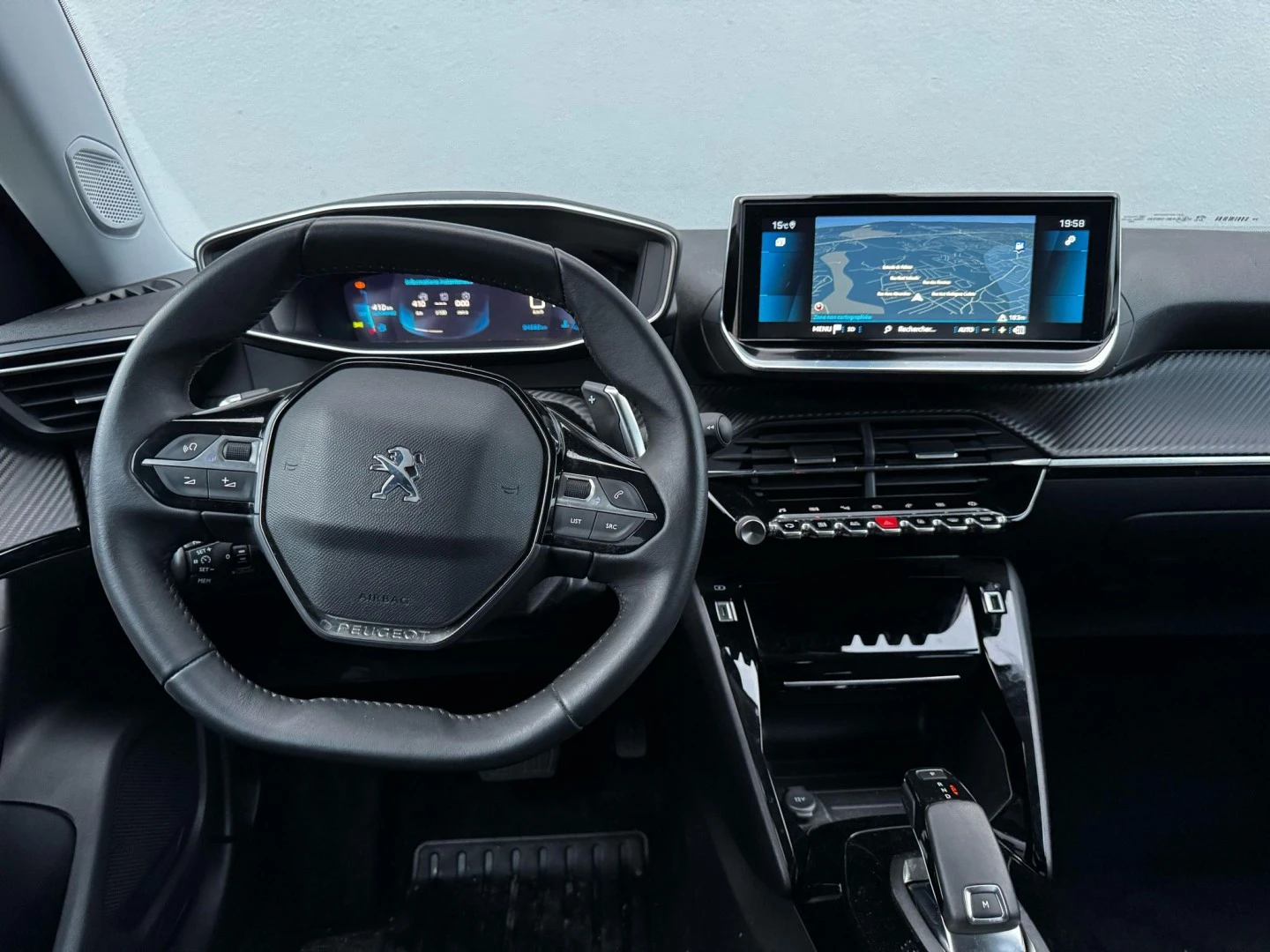 Peugeot 2008 1.5 BlueHDi Allure EAT8