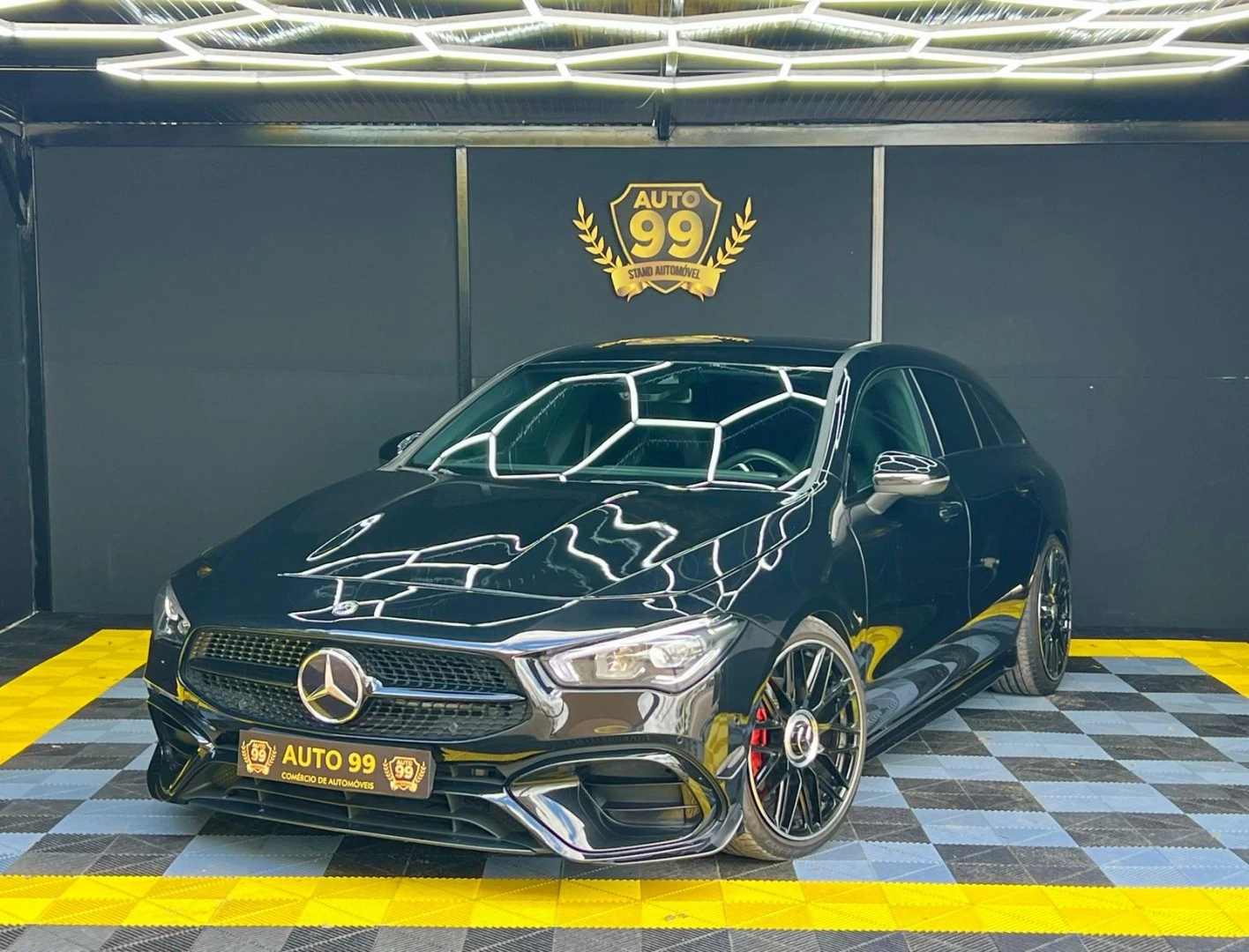Mercedes-Benz CLA 200 d Shooting Brake AMG Line Aut.