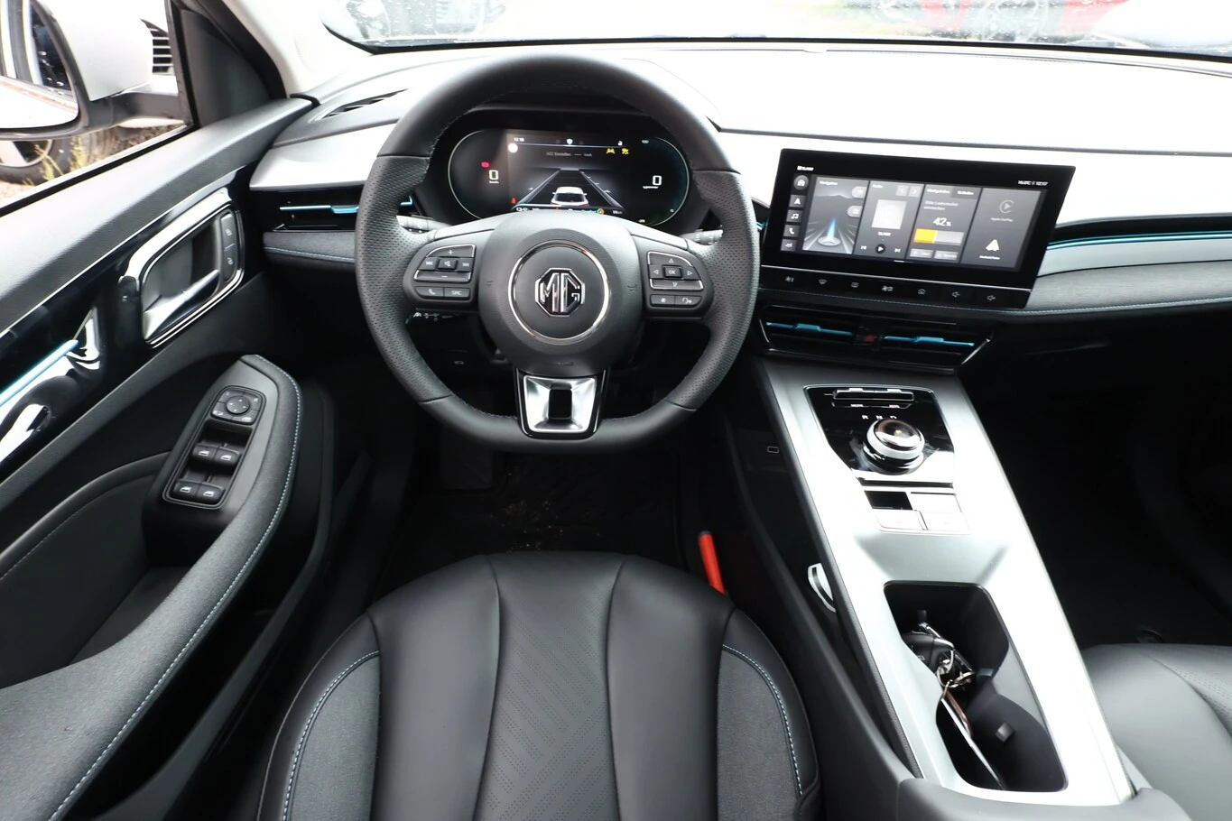 MG MG5 61KW LUXURY 156CV NOVO 10 KM