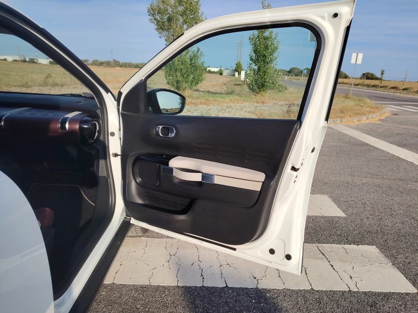 Citroën C4 Cactus SHINE 130 CV S&S 5P COM EXTRAS