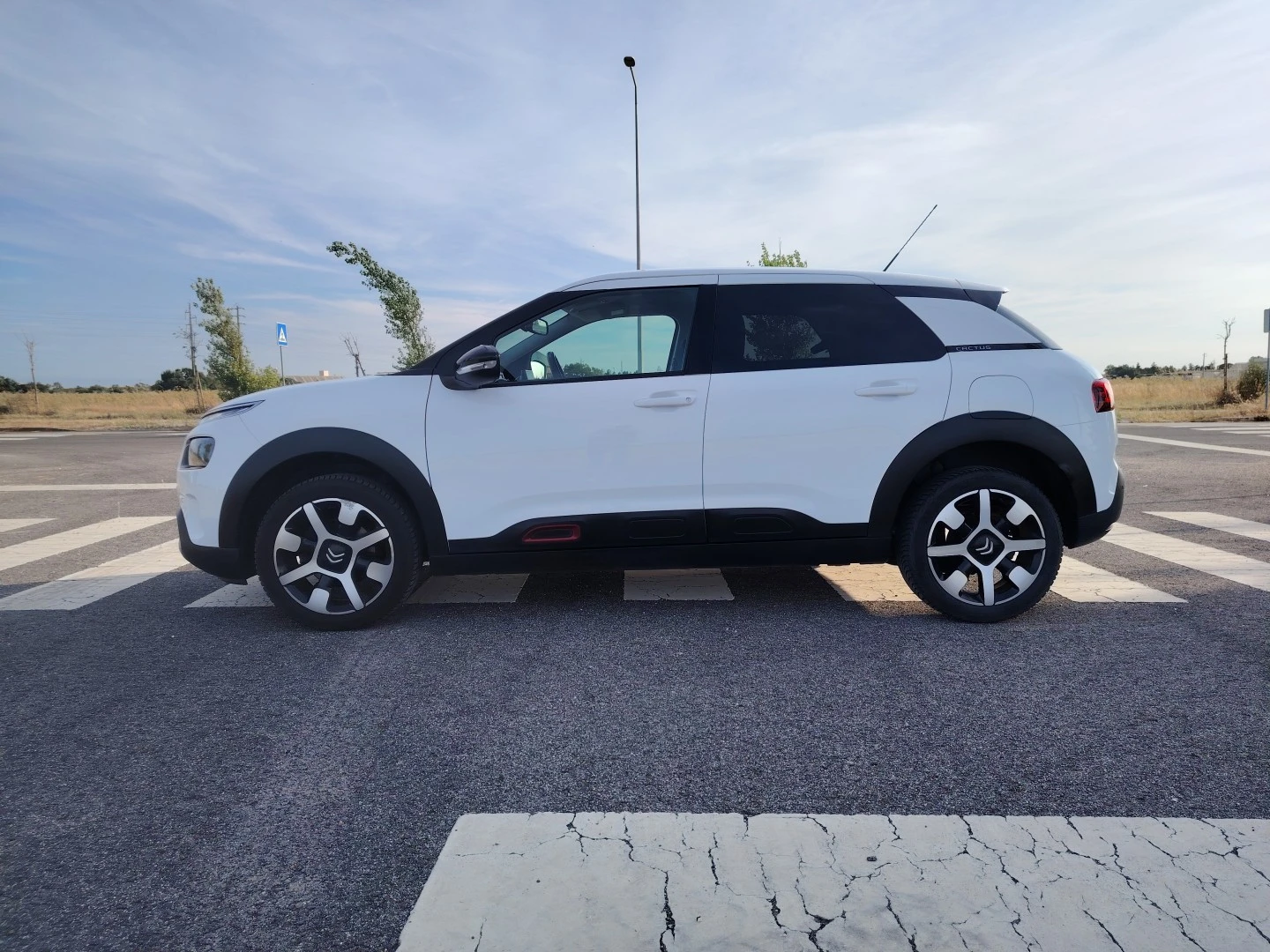 Citroën C4 Cactus SHINE 130 CV S&S 5P COM EXTRAS