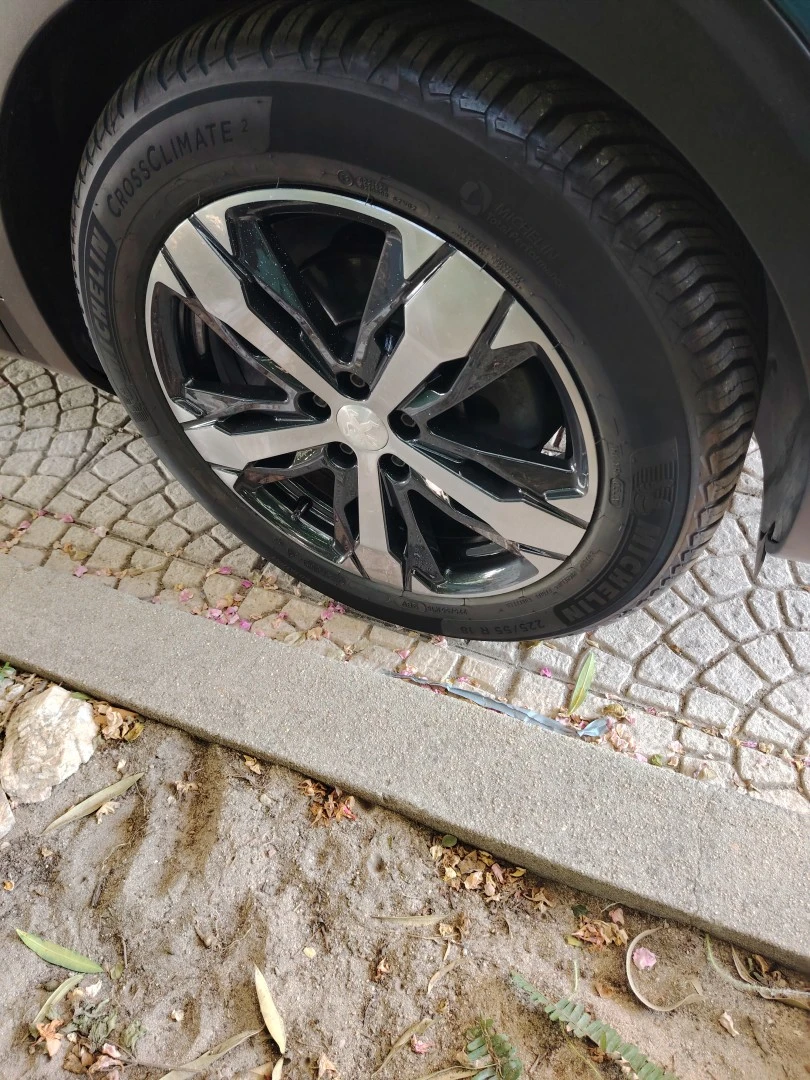 Peugeot 5008 CROSSWAY 130 CV START & STOP GRIP CONTROL