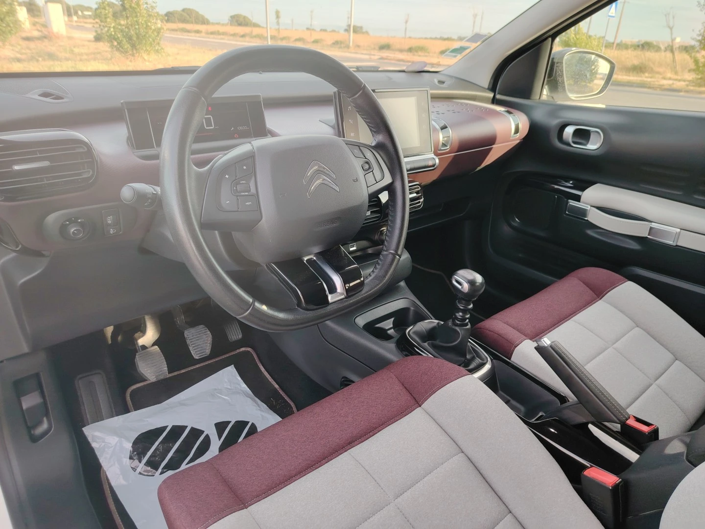 Citroën C4 Cactus SHINE 130 CV S&S 5P COM EXTRAS
