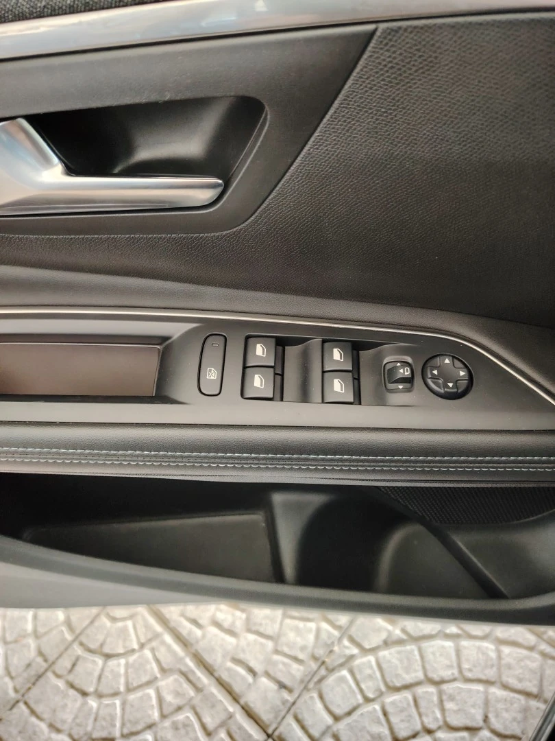 Peugeot 5008 CROSSWAY 130 CV START & STOP GRIP CONTROL
