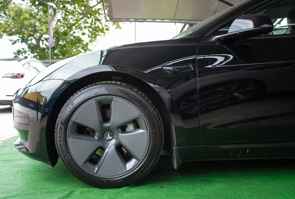 Tesla Model 3 Standard Range Plus RWD