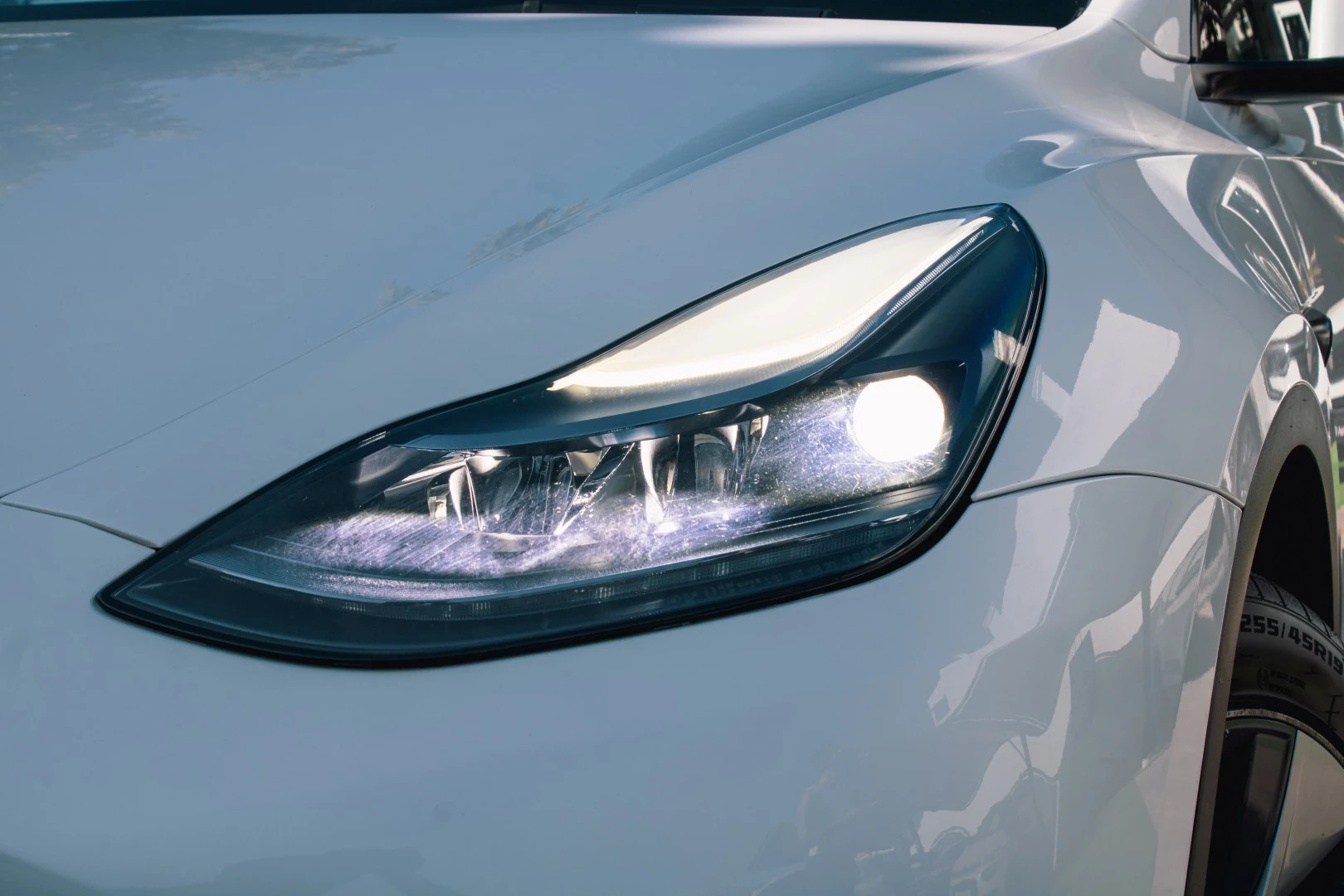Tesla Model Y Long Range Dual Motor AWD