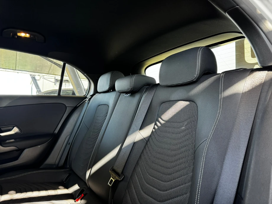 Mercedes-Benz A 250 e