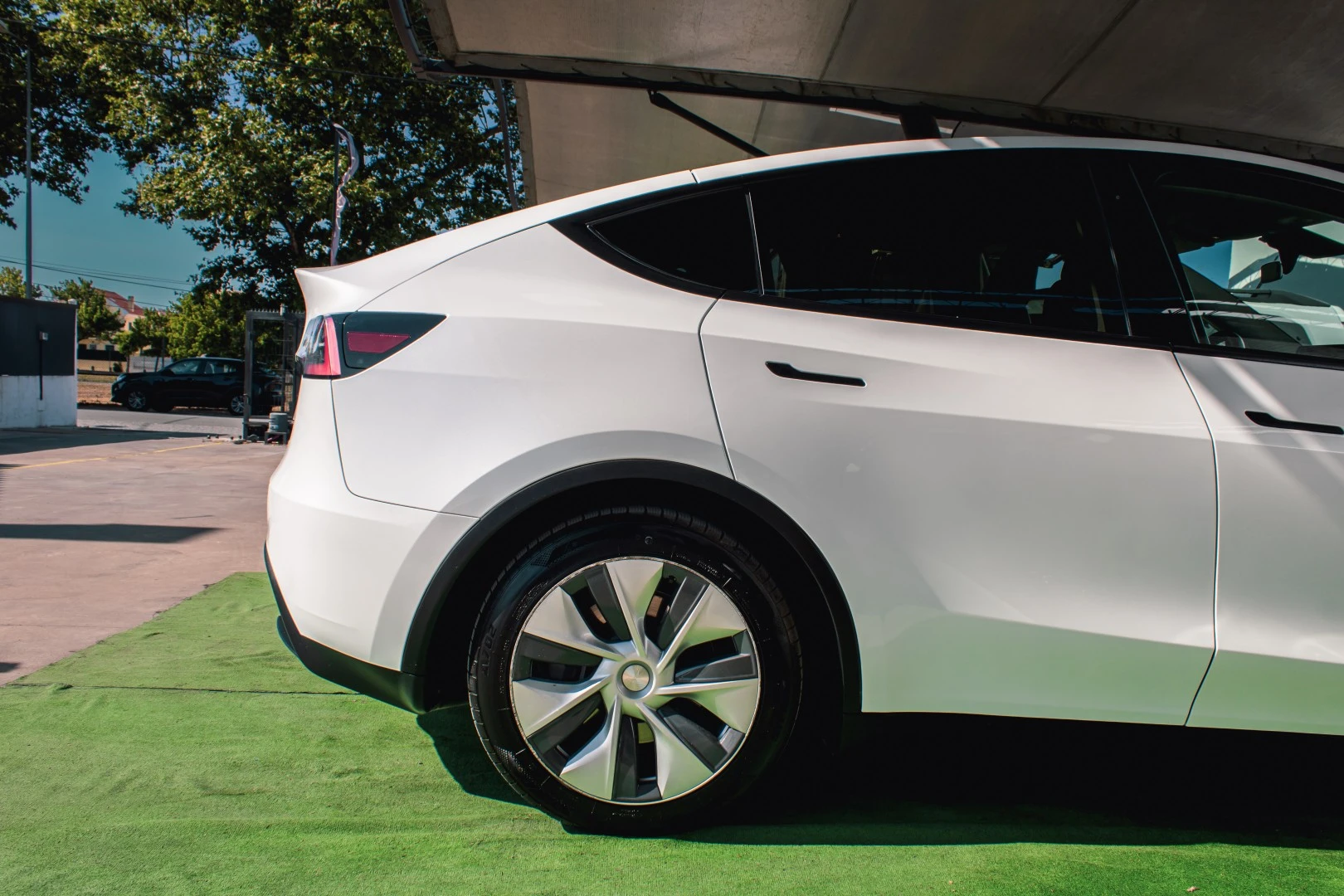 Tesla Model Y Long Range Dual Motor AWD