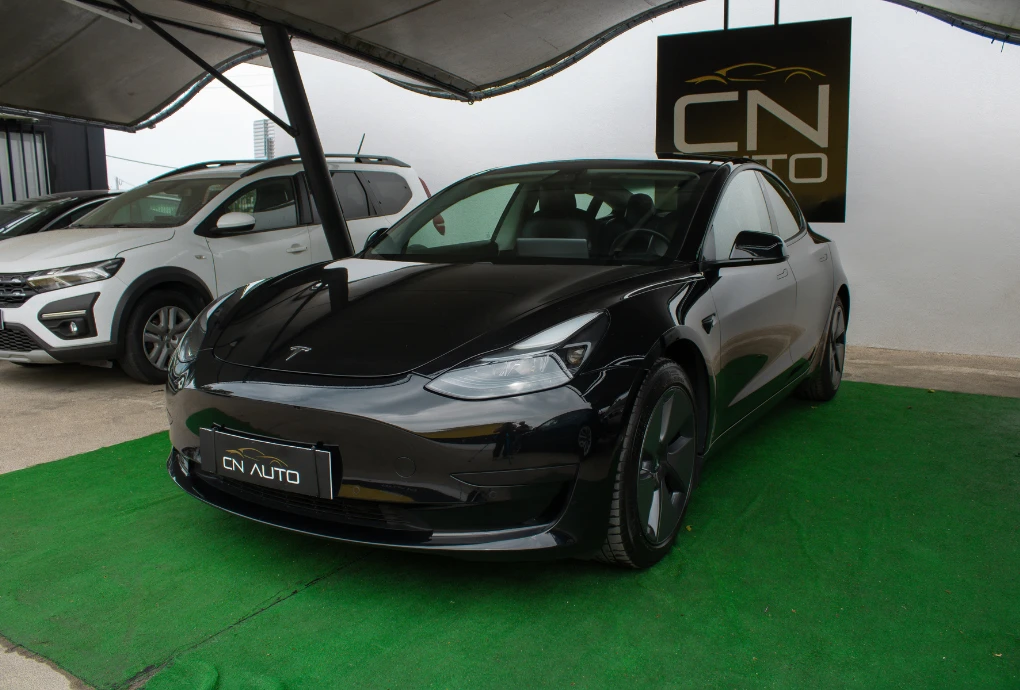 Tesla Model 3 Standard Range Plus RWD