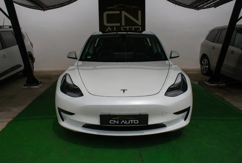 Tesla Model 3 Standard Range Plus RWD