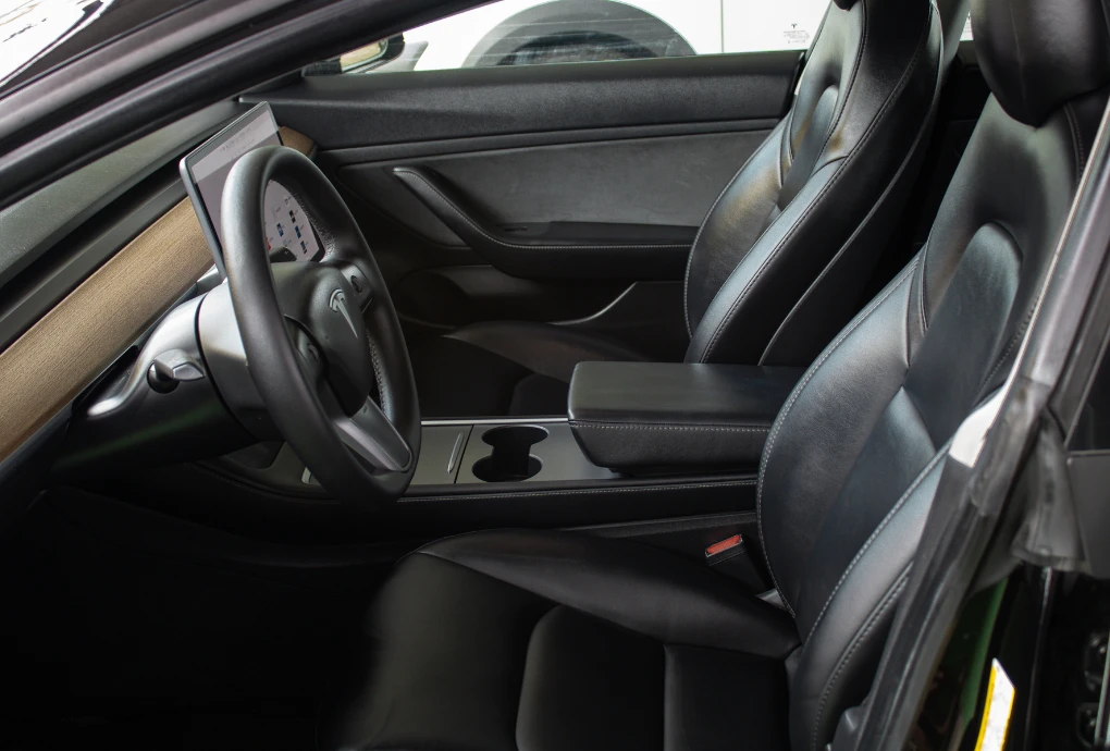 Tesla Model 3 Standard Range Plus RWD
