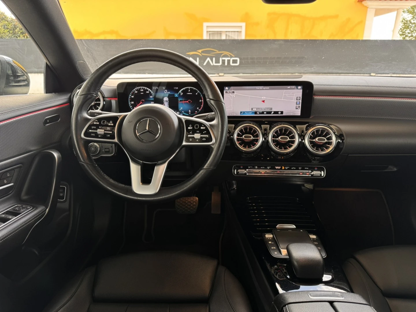 Mercedes-Benz CLA 180 D shooting brake