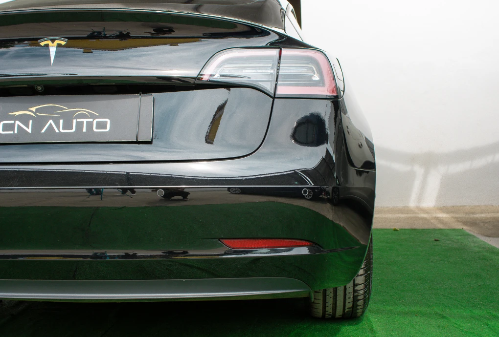 Tesla Model 3 Standard Range Plus RWD