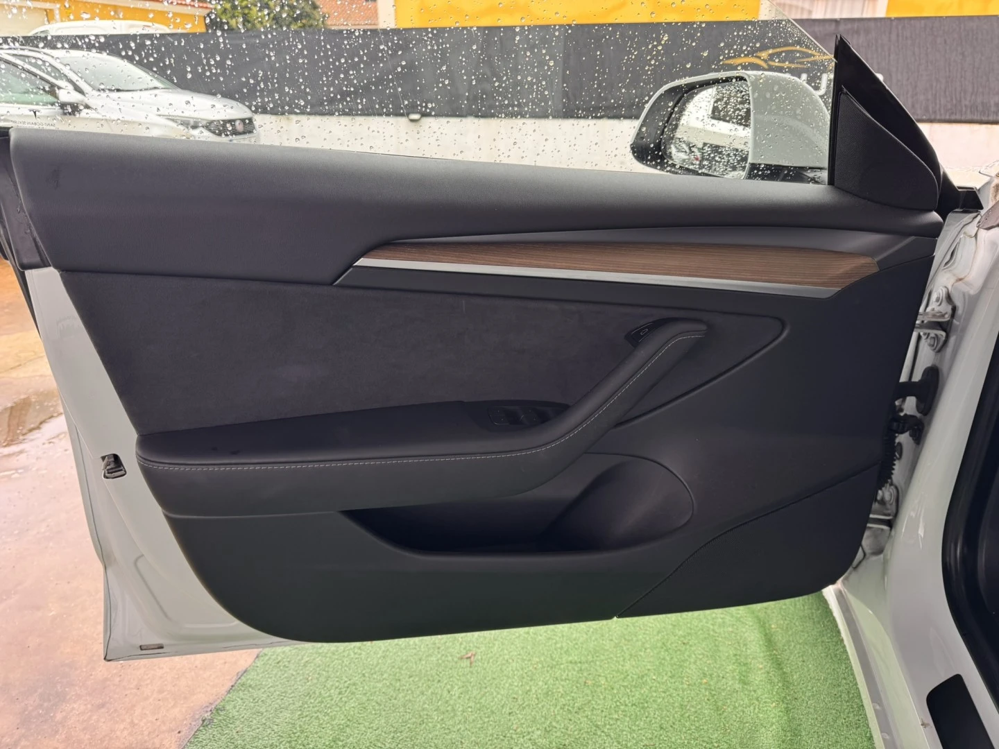 Tesla Model 3 Standard Range Plus RWD