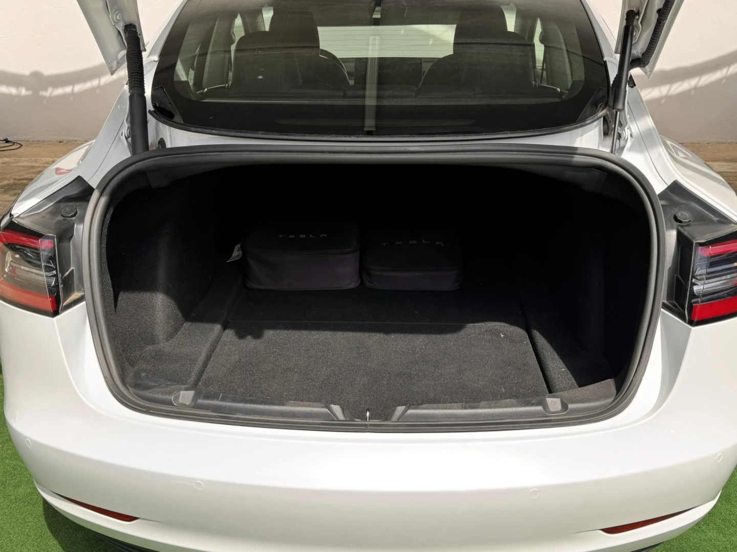 Tesla Model 3 Standard Range Plus RWD