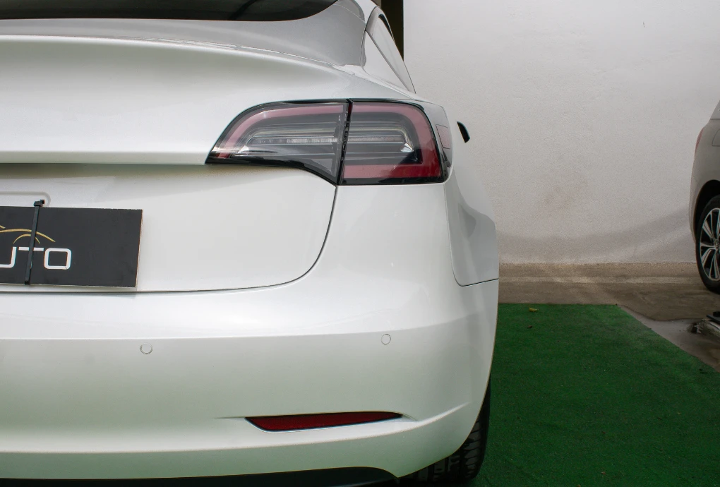 Tesla Model 3 Standard Range Plus RWD