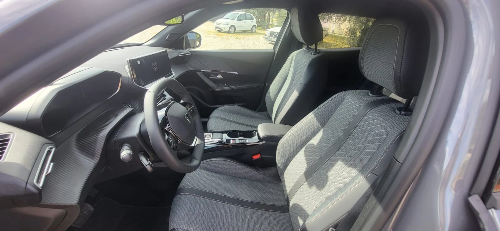 Peugeot e-2008 54 kWh Allure