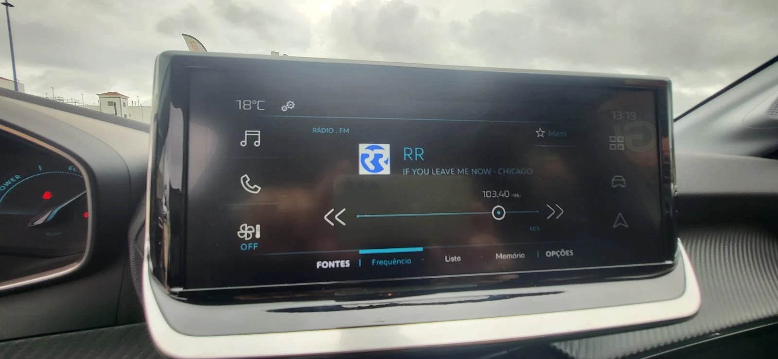 Peugeot e-208 50 kWh Style