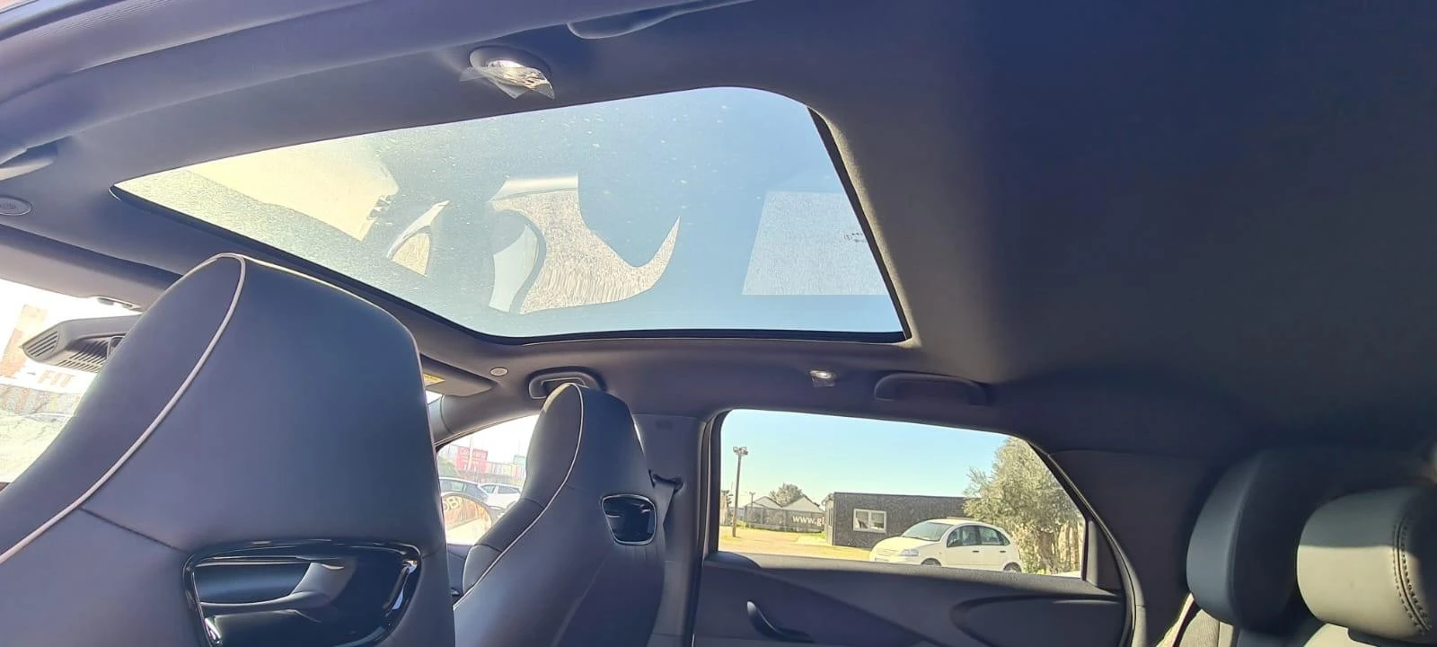 BYD Dolphin 60.4 kWh Design