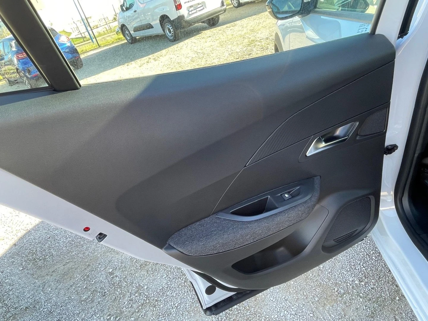 Peugeot 2008 1.2 PURETECH STYLE