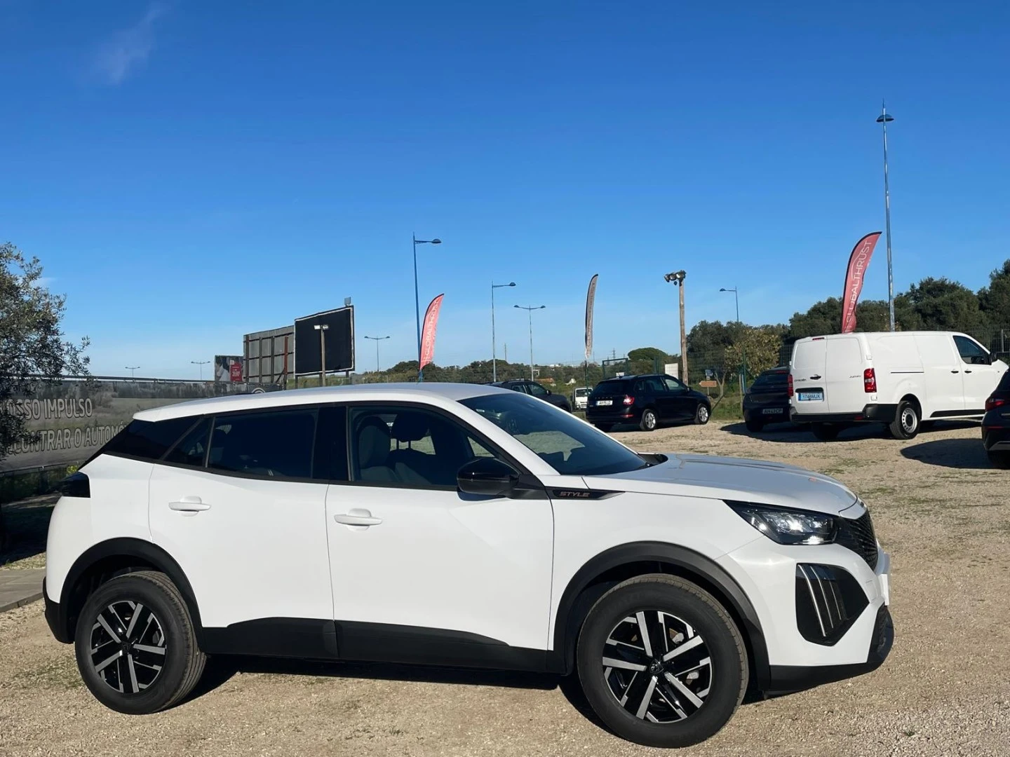 Peugeot 2008 1.2 PURETECH STYLE