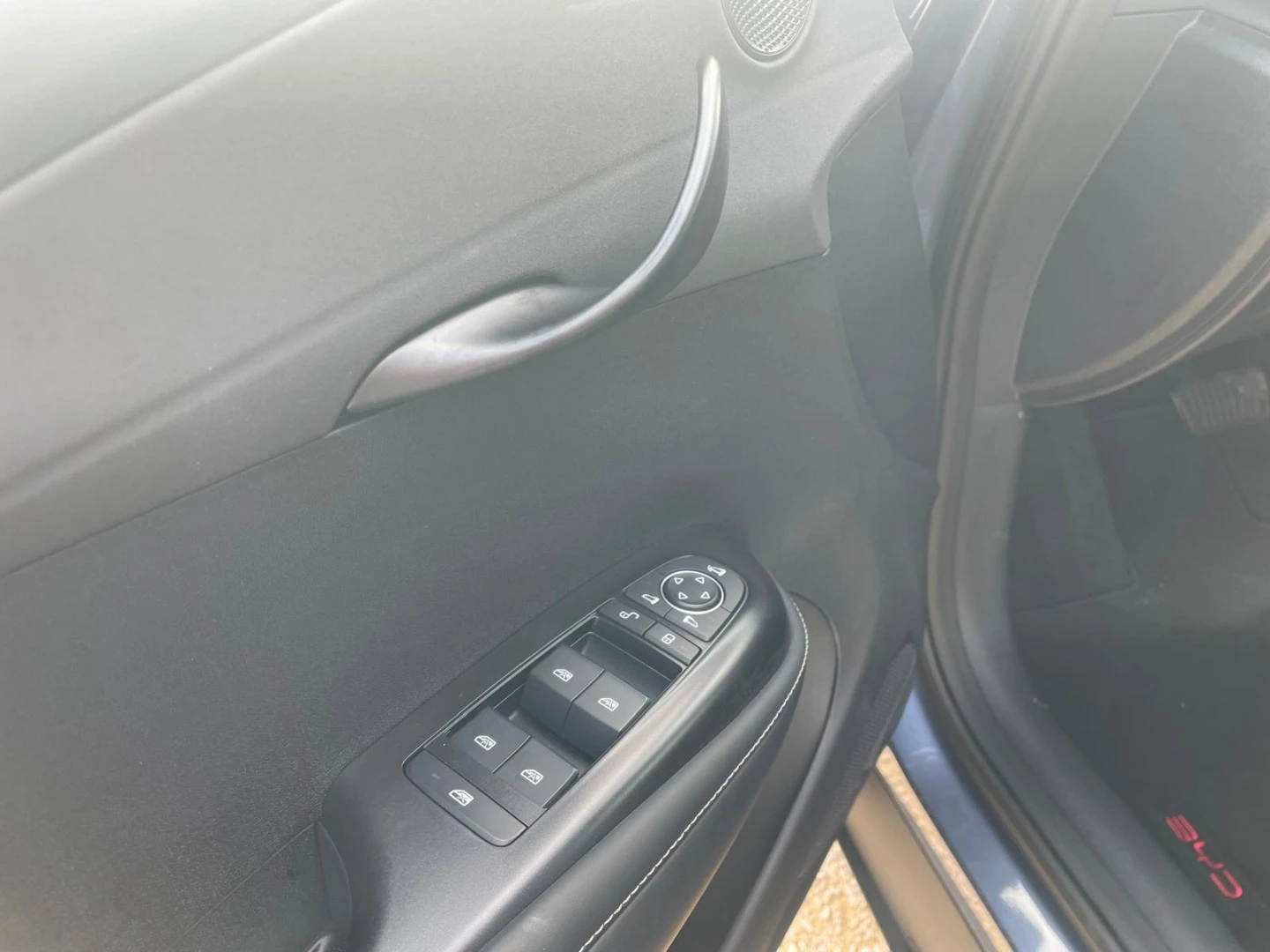 BYD Dolphin 60.4 kWh Design