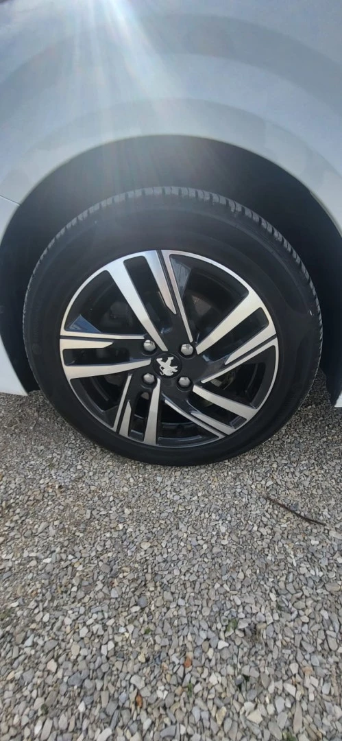 Peugeot 208 1.2 PureTech Allure Pack EAT8