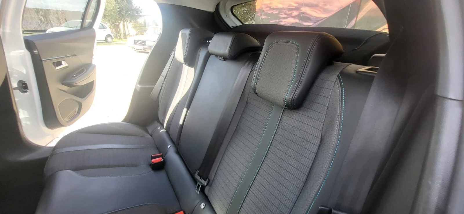 Peugeot 208 1.2 PureTech Allure Pack EAT8
