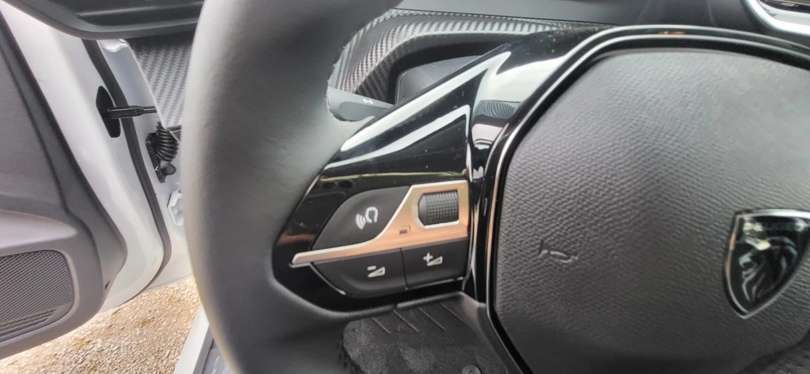 Peugeot e-208 50 kWh Style