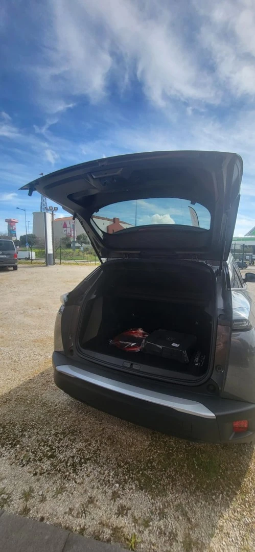 Peugeot e-2008 54 kWh Allure