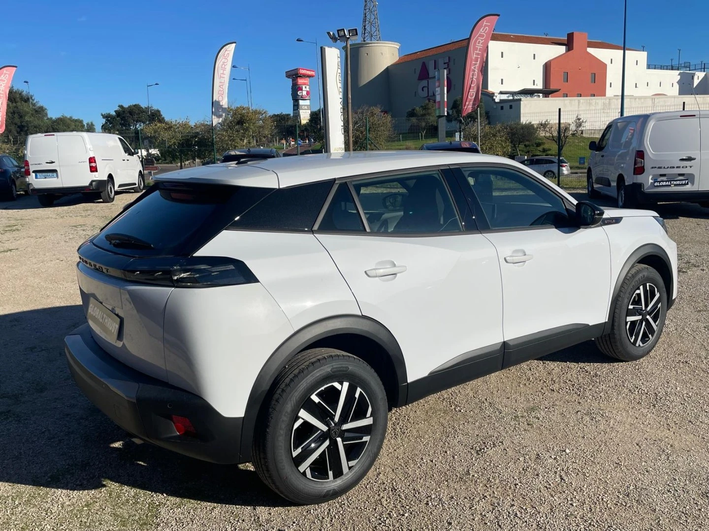 Peugeot 2008 1.2 PURETECH STYLE