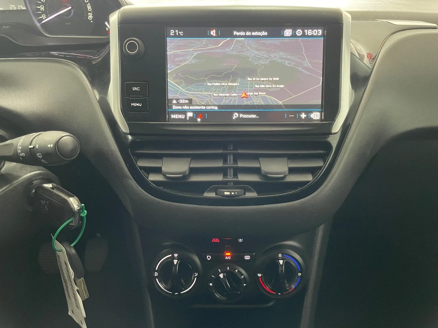 Peugeot 208 1.2 PureTech Signature