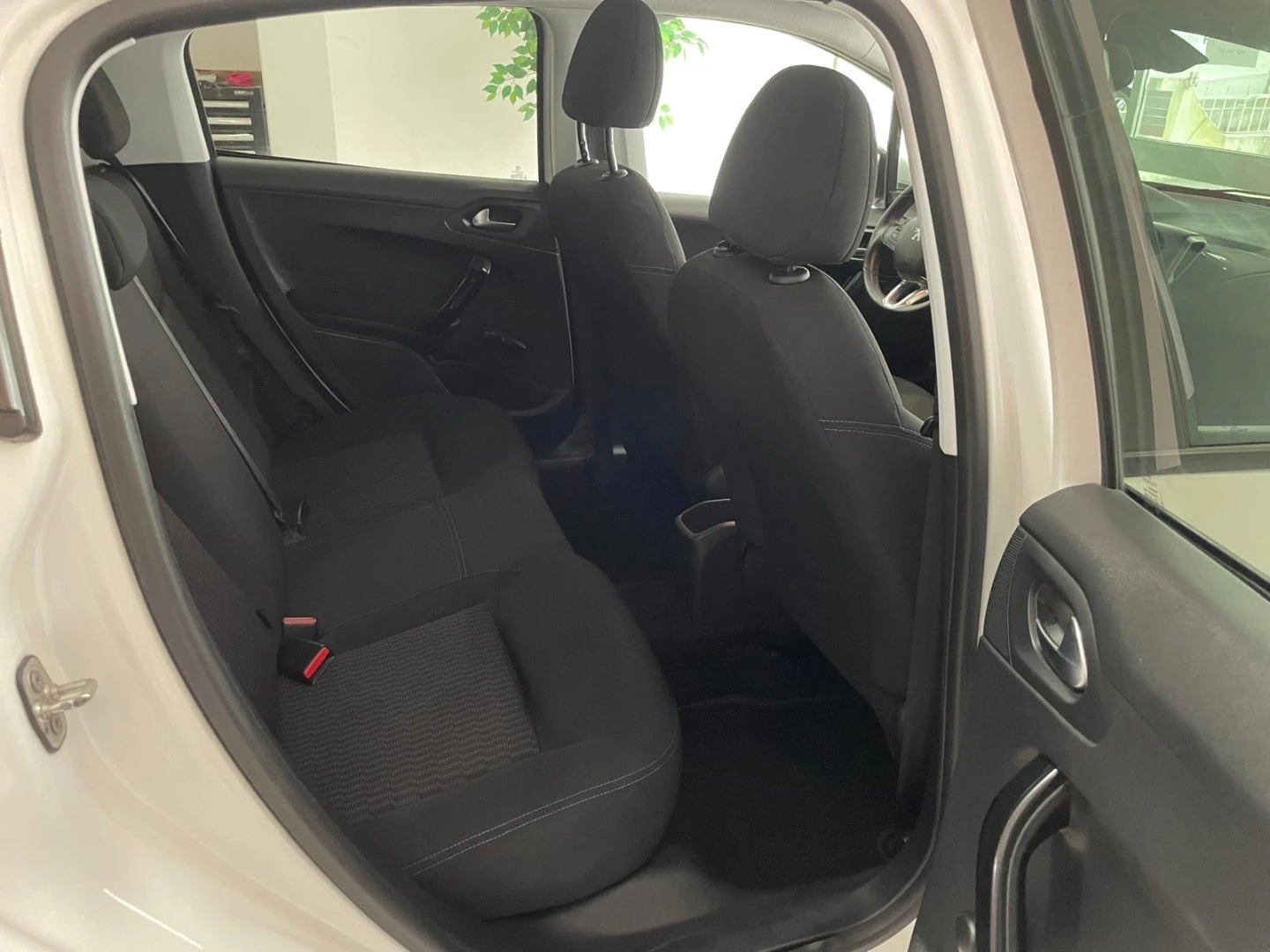 Peugeot 208 1.2 PureTech Signature