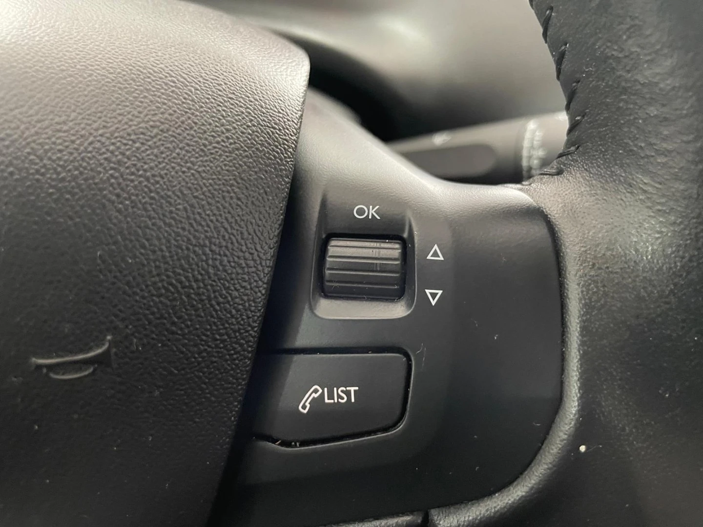 Peugeot 208 1.2 PureTech Signature