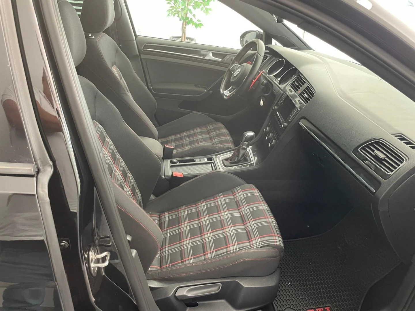 VW Golf 2.0 TSI GTI DSG