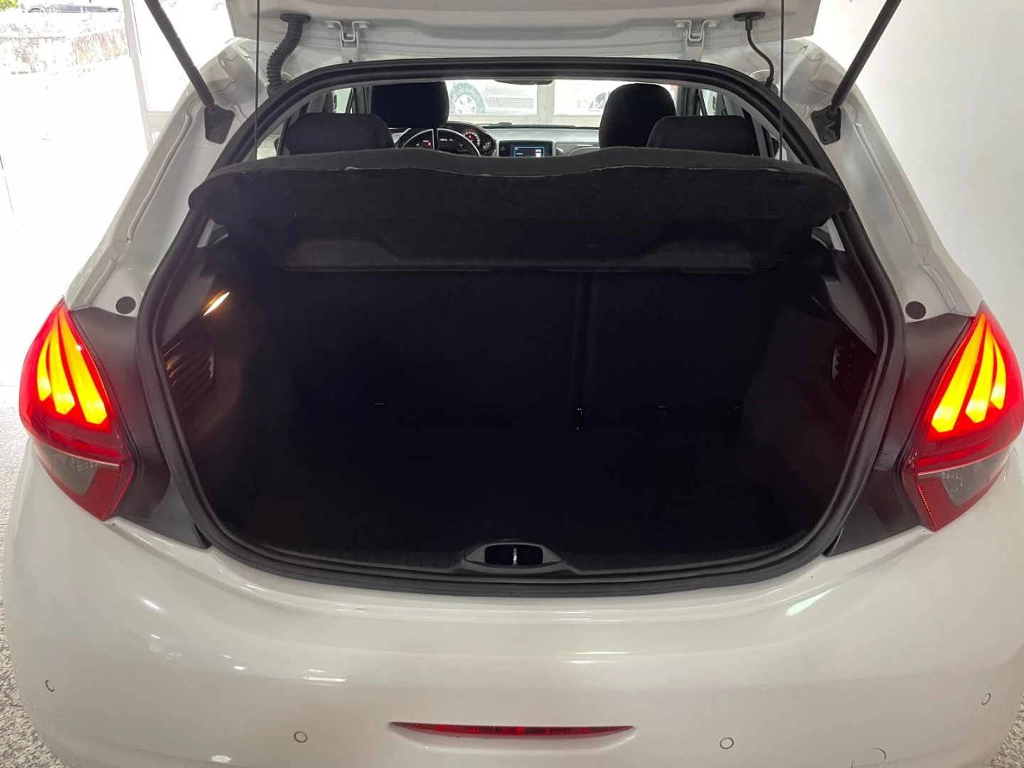Peugeot 208 1.2 PureTech Signature