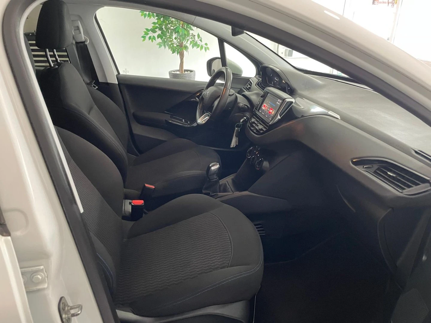 Peugeot 208 1.2 PureTech Signature