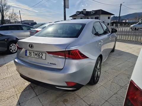 Lexus IS 300H Executive+