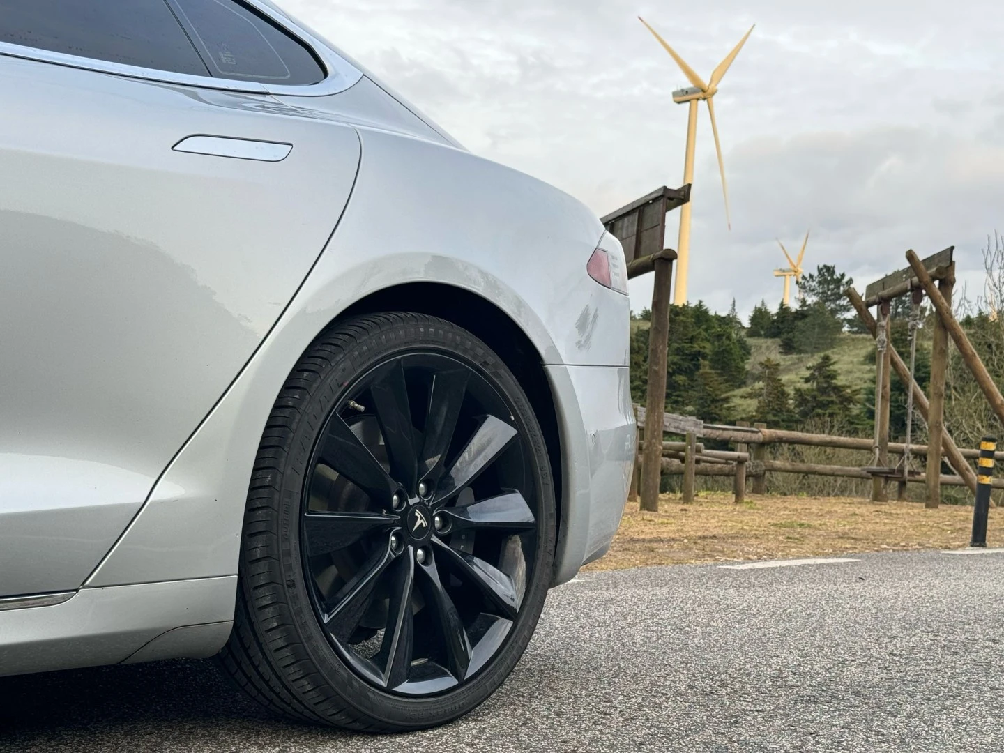 Tesla Model S 75D