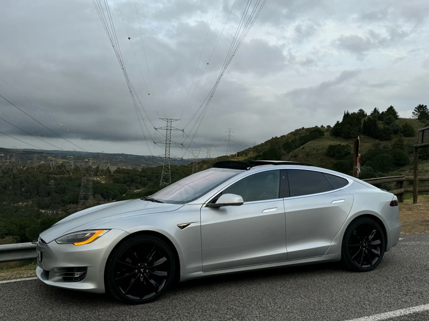 Tesla Model S 75D
