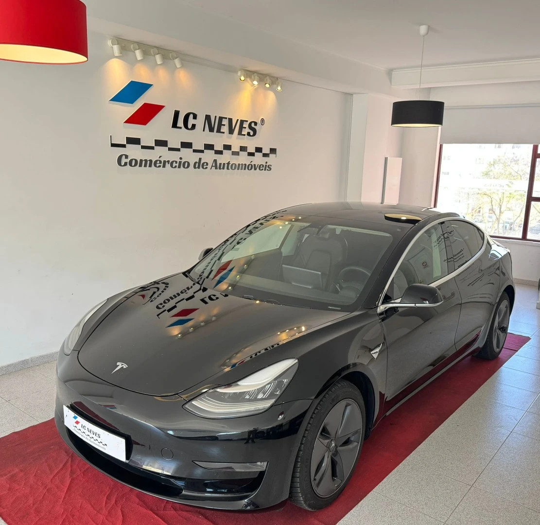 Tesla Model 3 Long-Range Dual Motor AWD