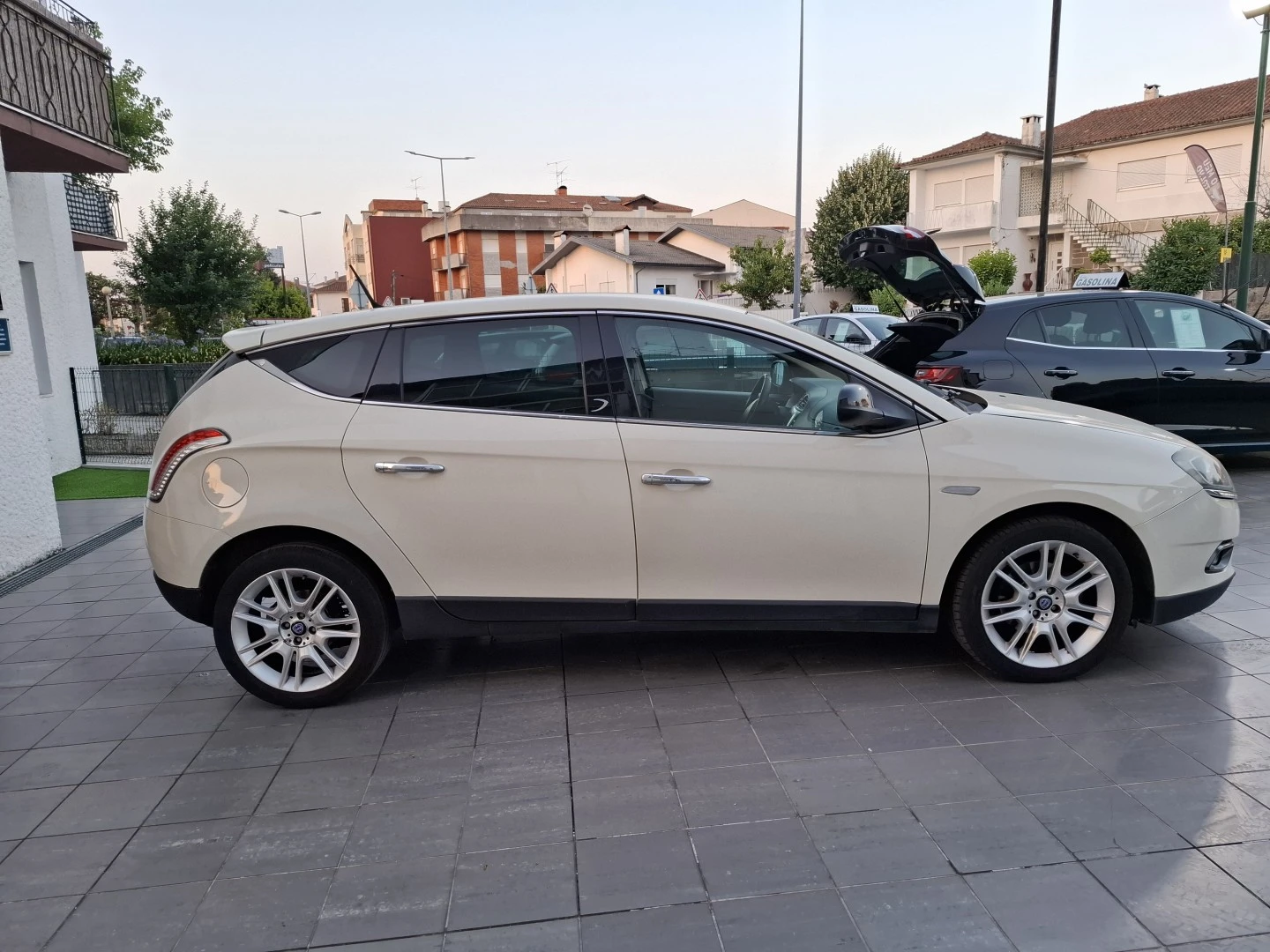 Lancia Delta 1.6 M-Jet Argento