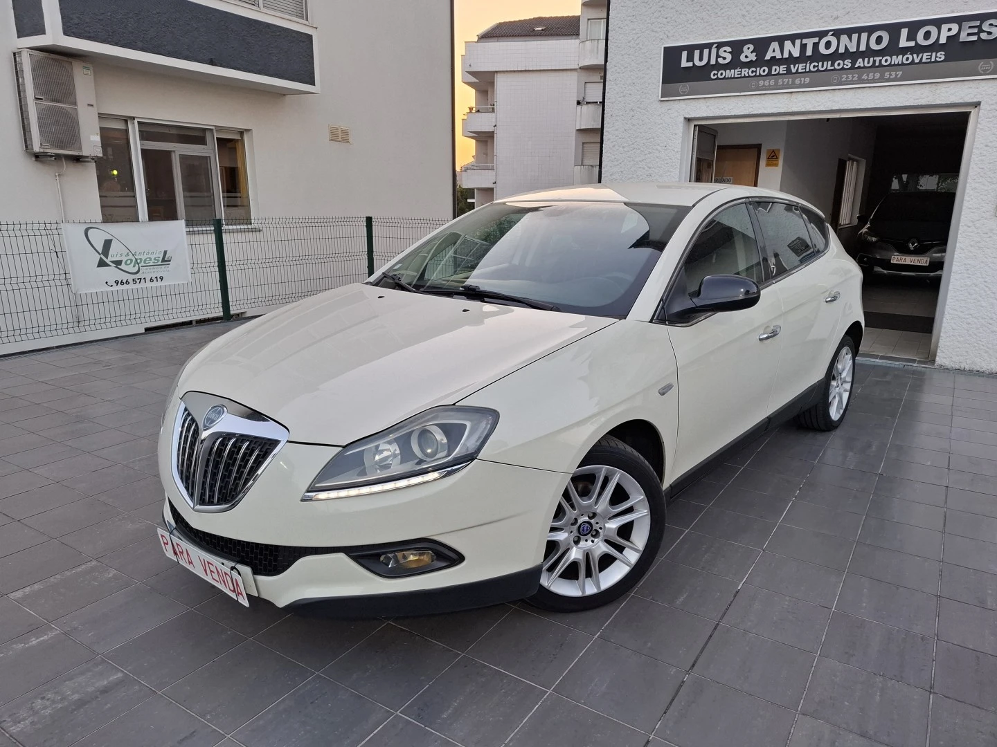 Lancia Delta 1.6 M-Jet Argento